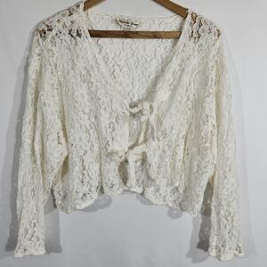 Vintage Tie Front Lace Cropped Top